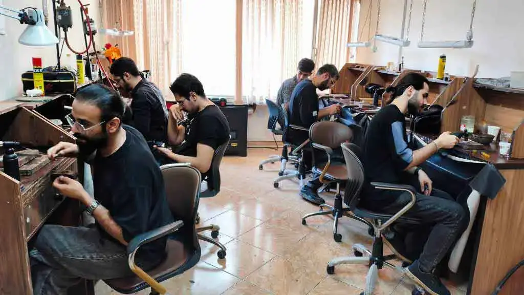 آموزشگاه طلاساز شو
